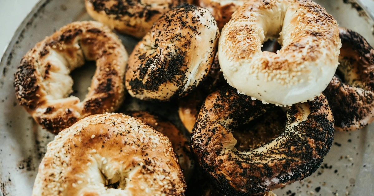 Quick recipe for sourdough discard bagels to reduce waste